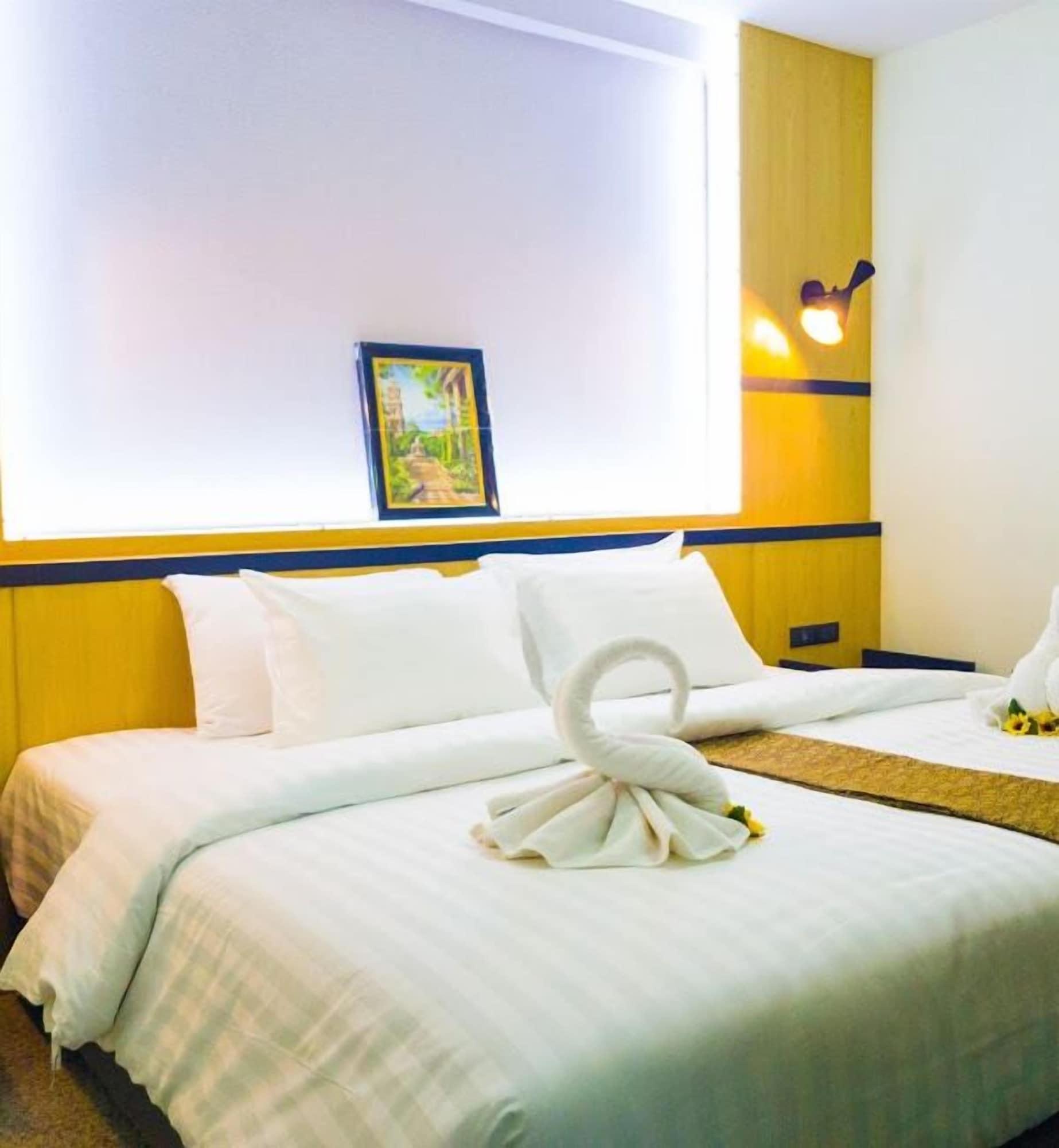 The Route Sriracha Hotel And Residence Ban Laem Chabang Bagian luar foto
